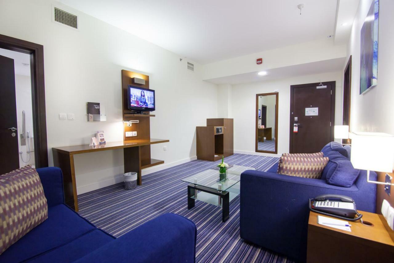 Holiday Bahrain Hotel Al Manamah Esterno foto