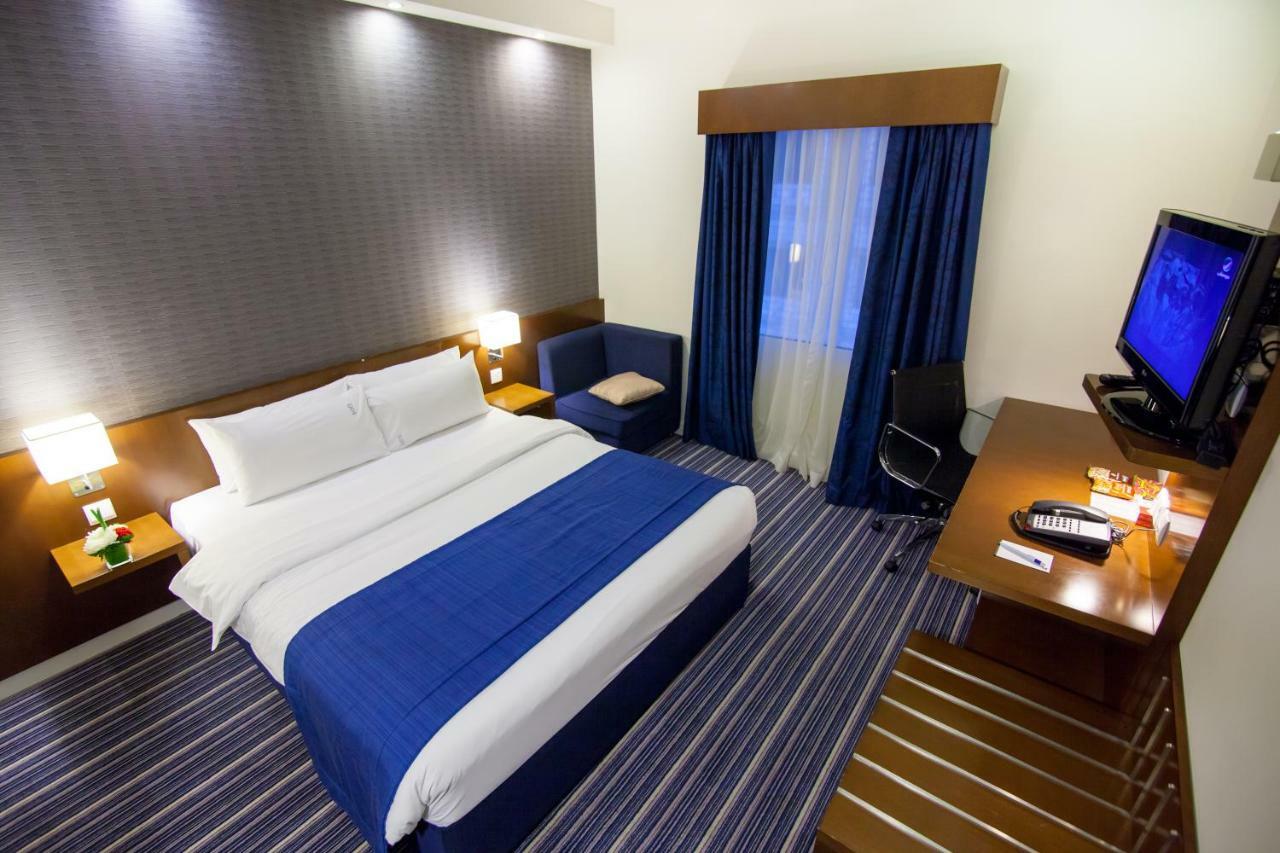 Holiday Bahrain Hotel Al Manamah Esterno foto