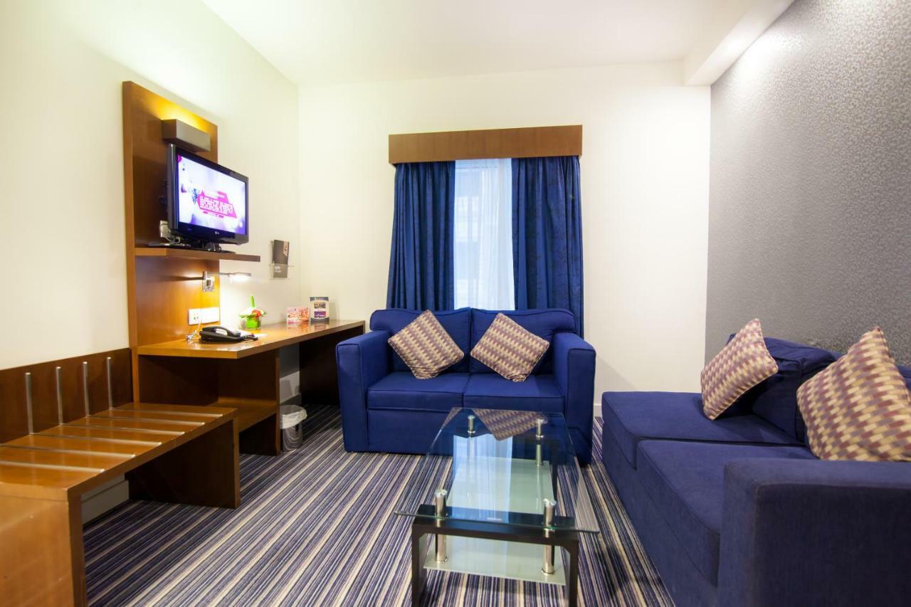 Holiday Bahrain Hotel Al Manamah Esterno foto