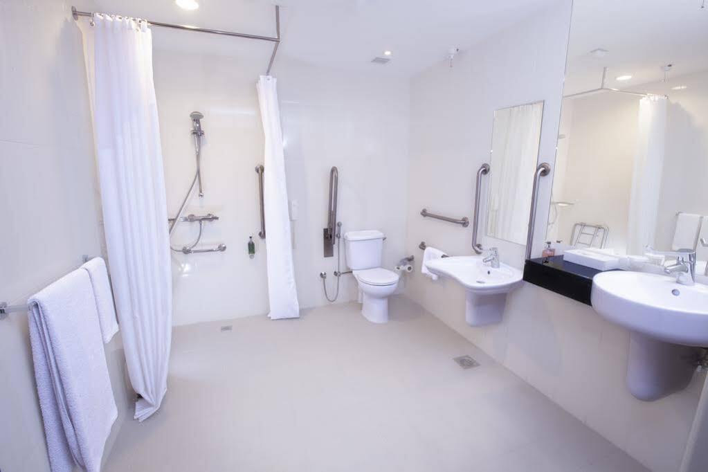 Holiday Bahrain Hotel Al Manamah Esterno foto